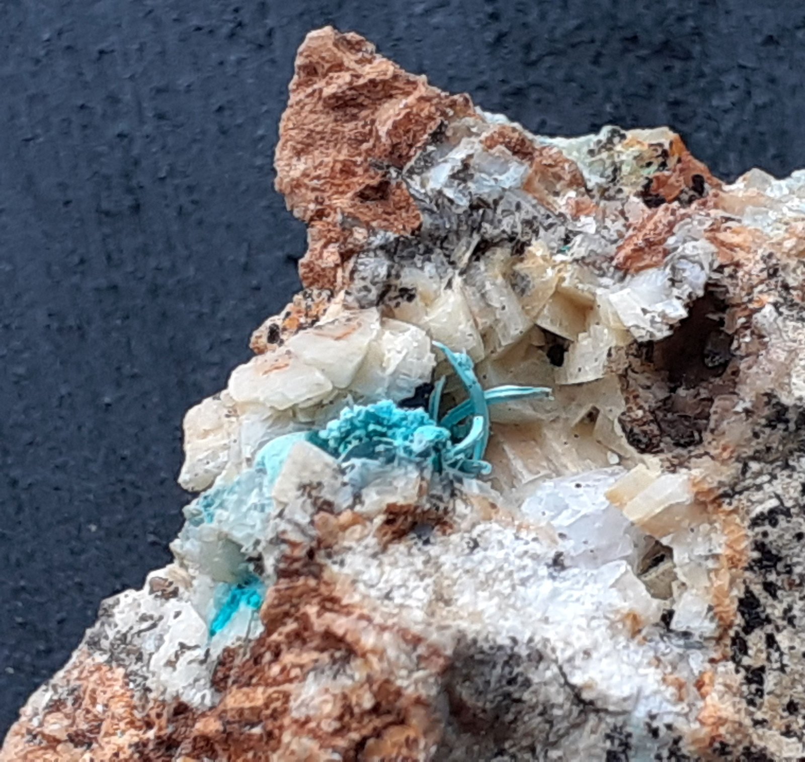 Malachite
3,5 x 2,5 cm
(Autor: Volkmar Stingl)