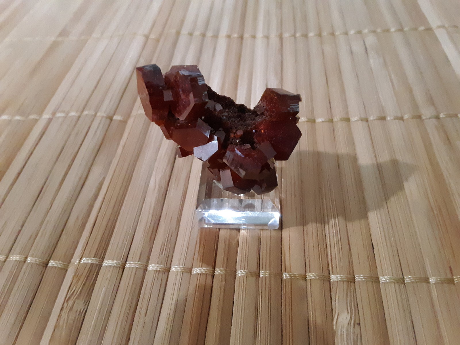 Vanadinite
3.6 x 3.0 x 2.0 cm
(Autor: Casimir Sarisky)