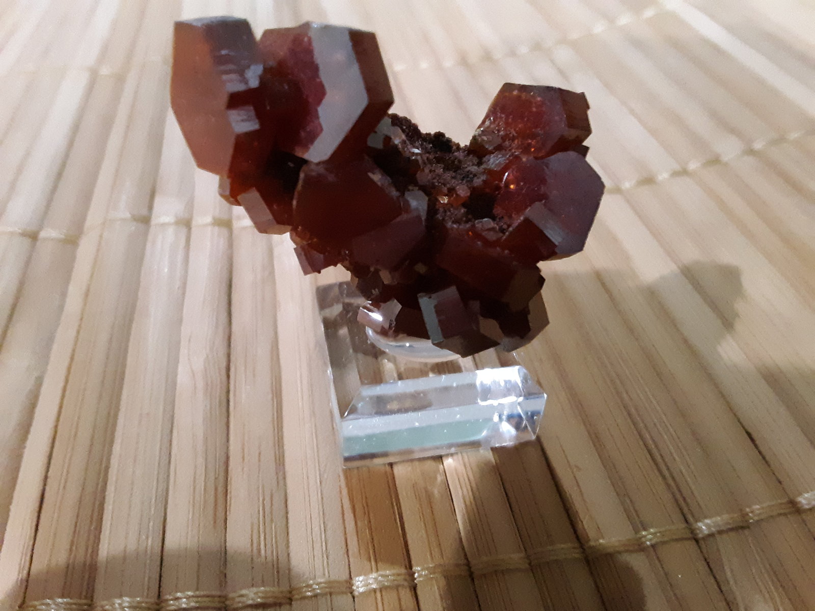 Vanadinite
3.6 x 3.0 x 2.0 cm
(Autor: Casimir Sarisky)