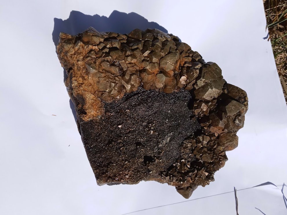 Pyrite
128 mm x 115 mm x 57 mm
(Autor: R Saunders)