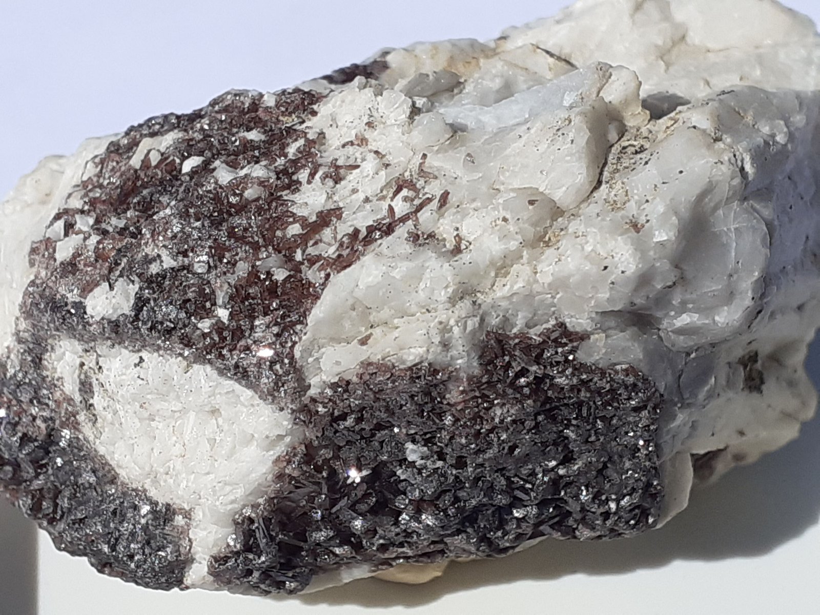 Pyromorphite, Baryte
4,5 x 2,5 cm
(Autor: Volkmar Stingl)