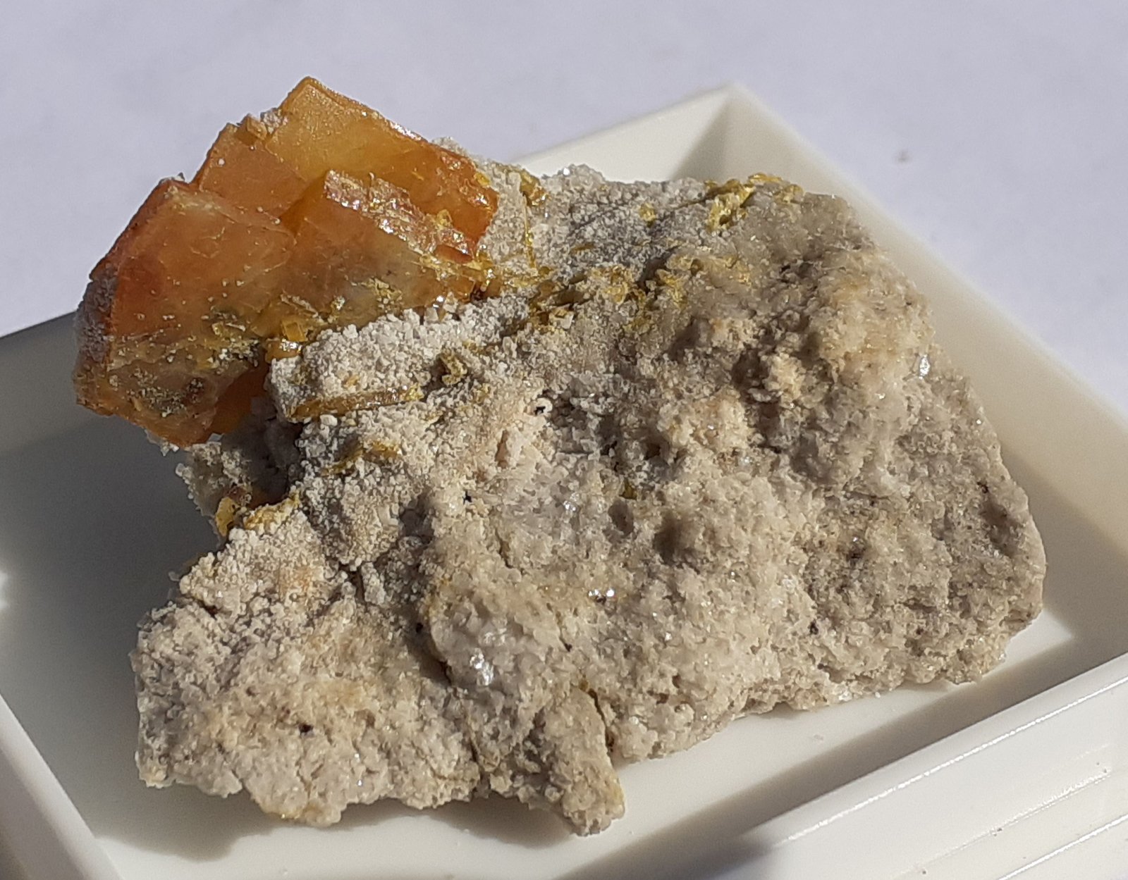 Wulfenite
2,5 x 2 cm
(Autor: Volkmar Stingl)