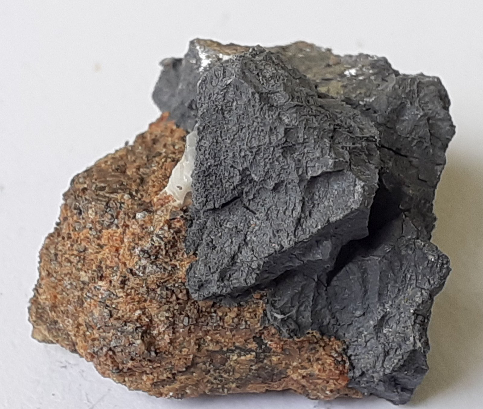 Galena, Sphalerite
1,7 x 1,5 cm
(Autor: Volkmar Stingl)