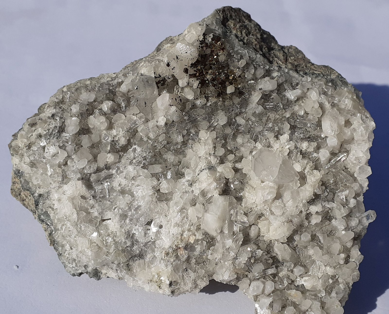 Calcite, Quartz, Pyrite
7 x 6 cm
(Autor: Volkmar Stingl)
