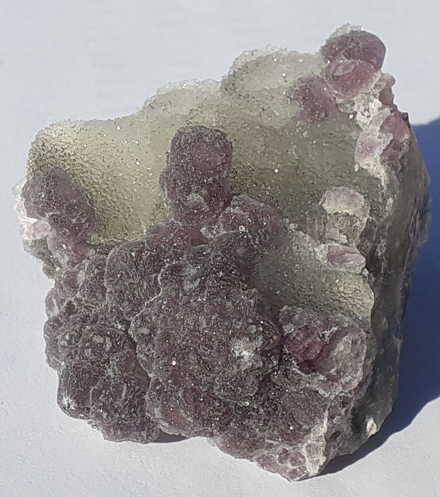 Fluorite, Quartz, Pyrite
3 x 3 cm
(Autor: Volkmar Stingl)