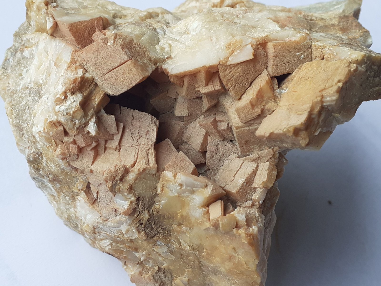 Magnesite
9 x 8 cm
(Autor: Volkmar Stingl)
