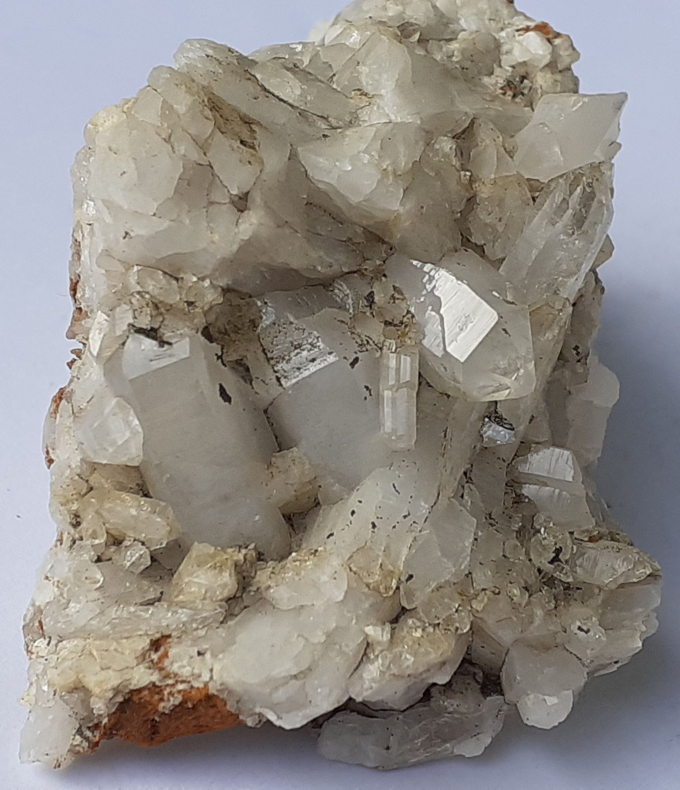Quartz, Albite
6 x 3,5 cm
(Autor: Volkmar Stingl)