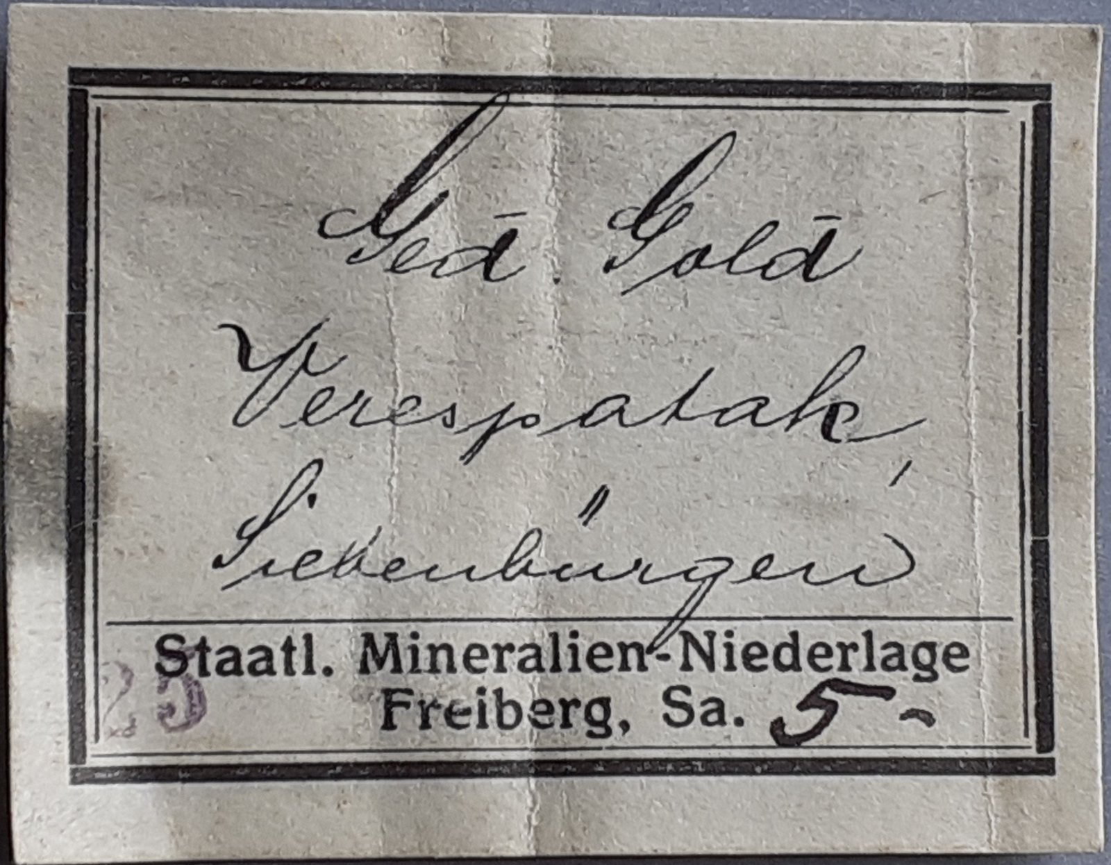 Gold
2,5 x 1,5 cm
(Autor: Volkmar Stingl)
