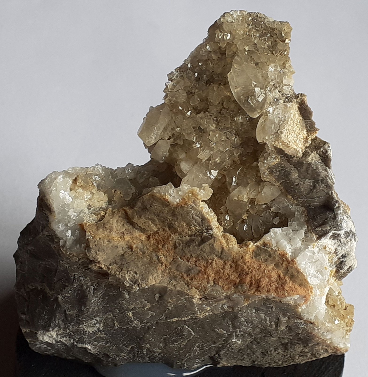 Calcite
6 x 6 cm
(Autor: Volkmar Stingl)