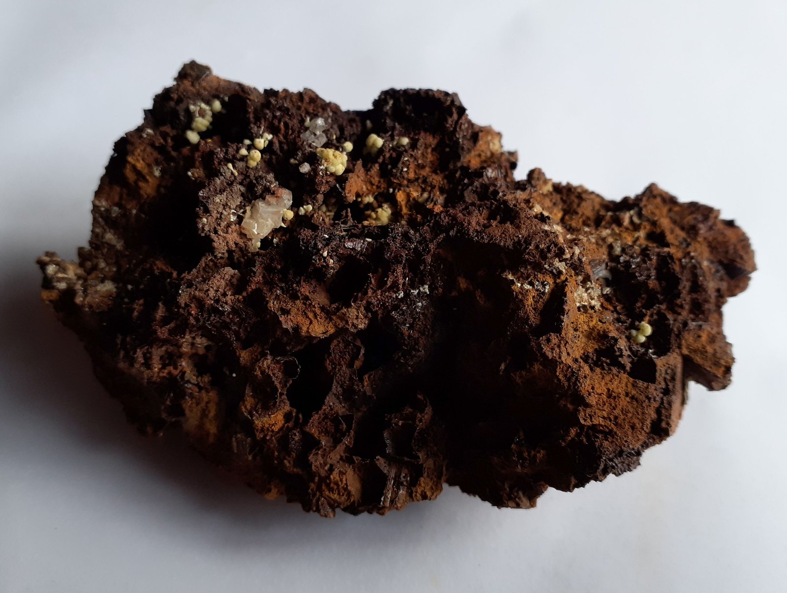 Mimetite, Calcite
7 x 4,5 cm
(Autor: Volkmar Stingl)