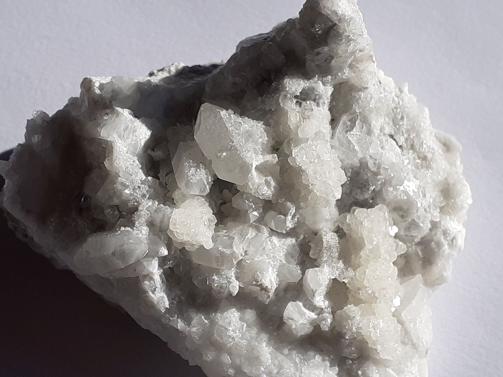 Quartz, Calcite
6 x 5,5 cm
(Autor: Volkmar Stingl)