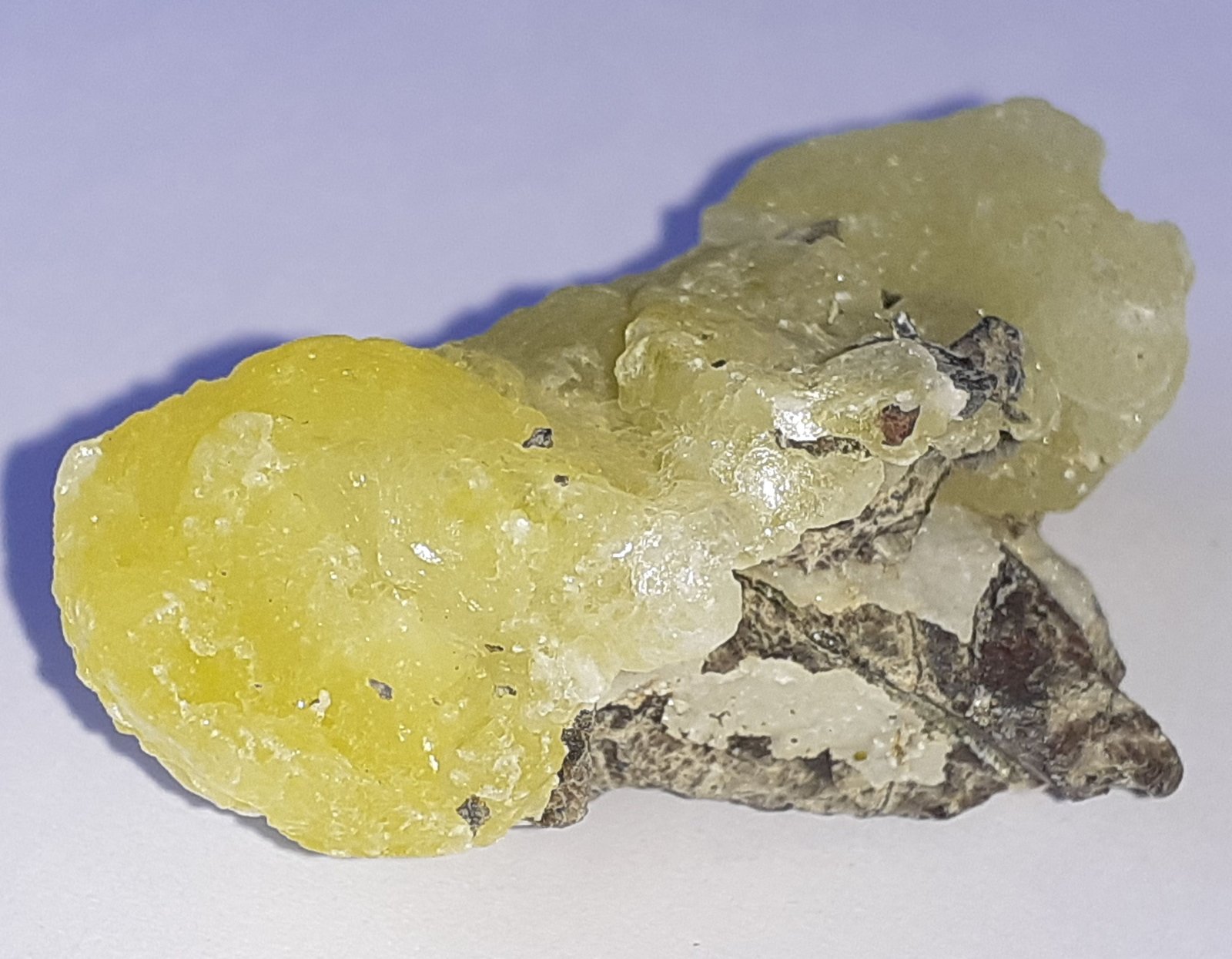 Brucite
4 x 2,5 cm
(Autor: Volkmar Stingl)