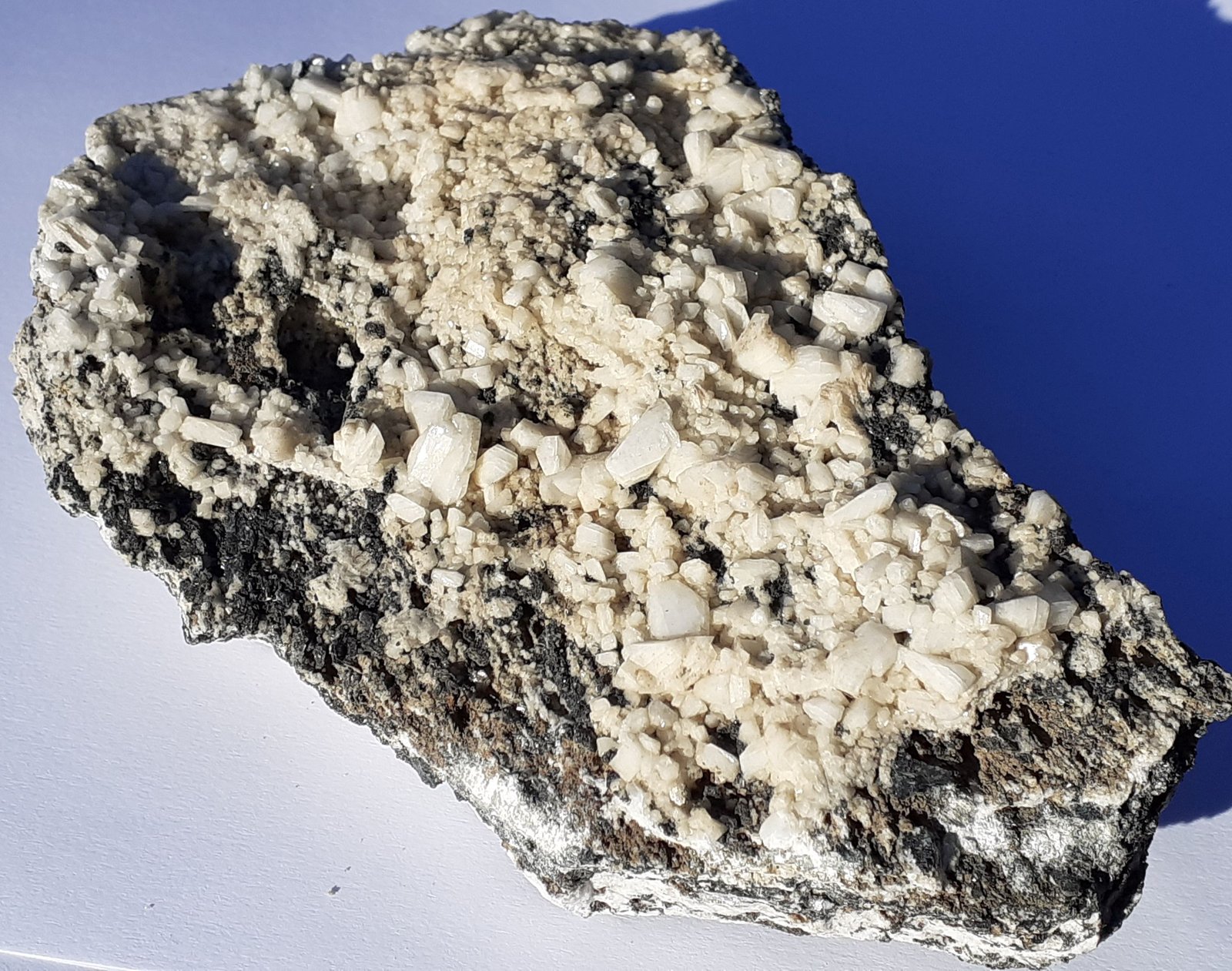 Albite (variety pericline)
14 x 10 cm
(Autor: Volkmar Stingl)