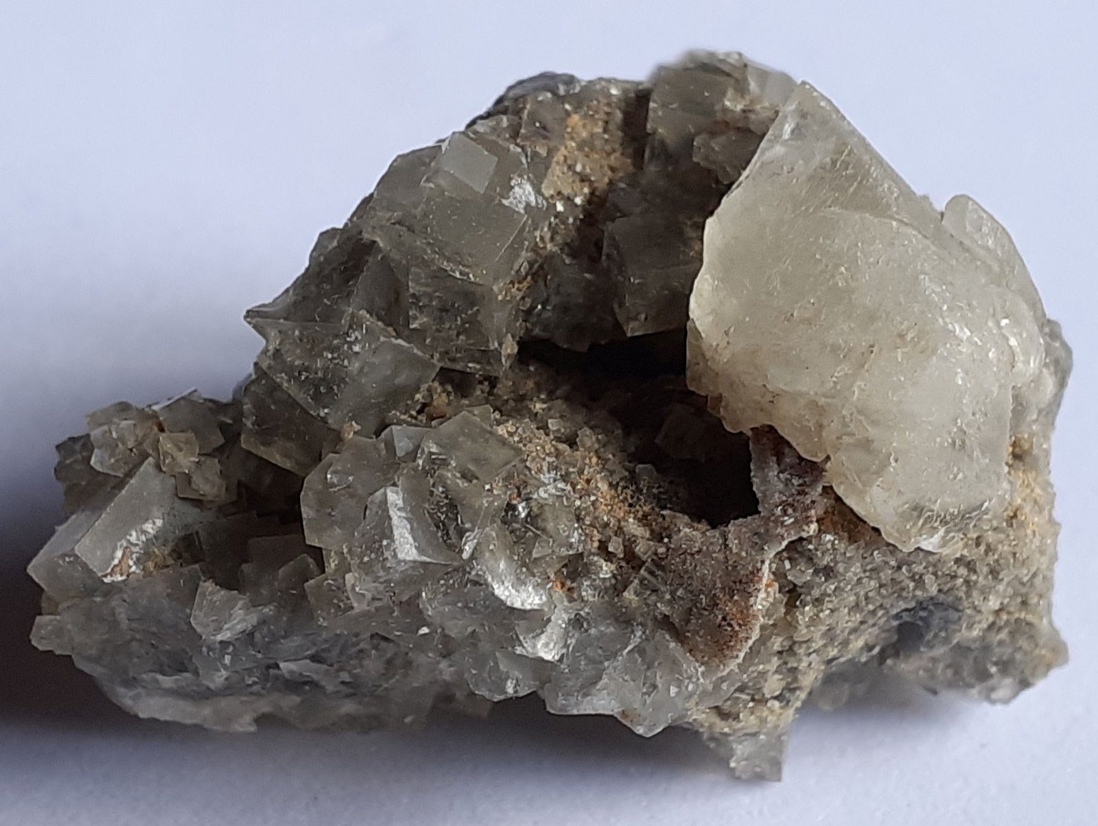 Fluorite, Calcite
3,5 x 2,5 cm
(Autor: Volkmar Stingl)
