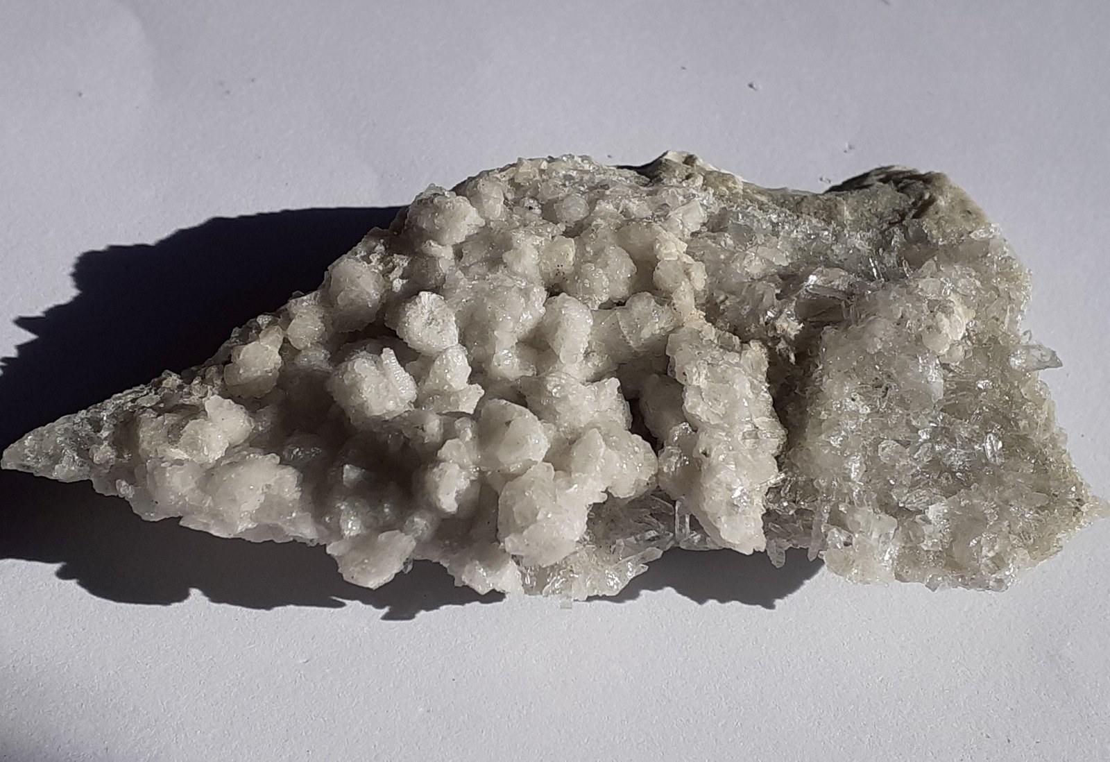 Quartz, Calcite
8,5 x 5 cm
(Autor: Volkmar Stingl)