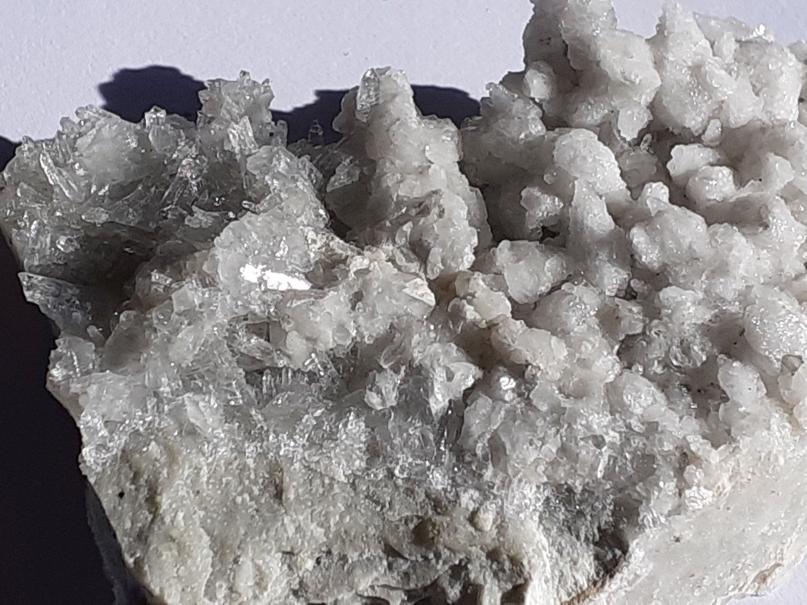 Quartz, Calcite
8,5 x 5 cm
(Autor: Volkmar Stingl)