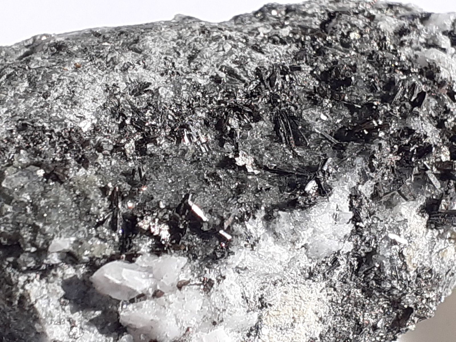 Arsenopyrite
4 x 3 cm
(Autor: Volkmar Stingl)