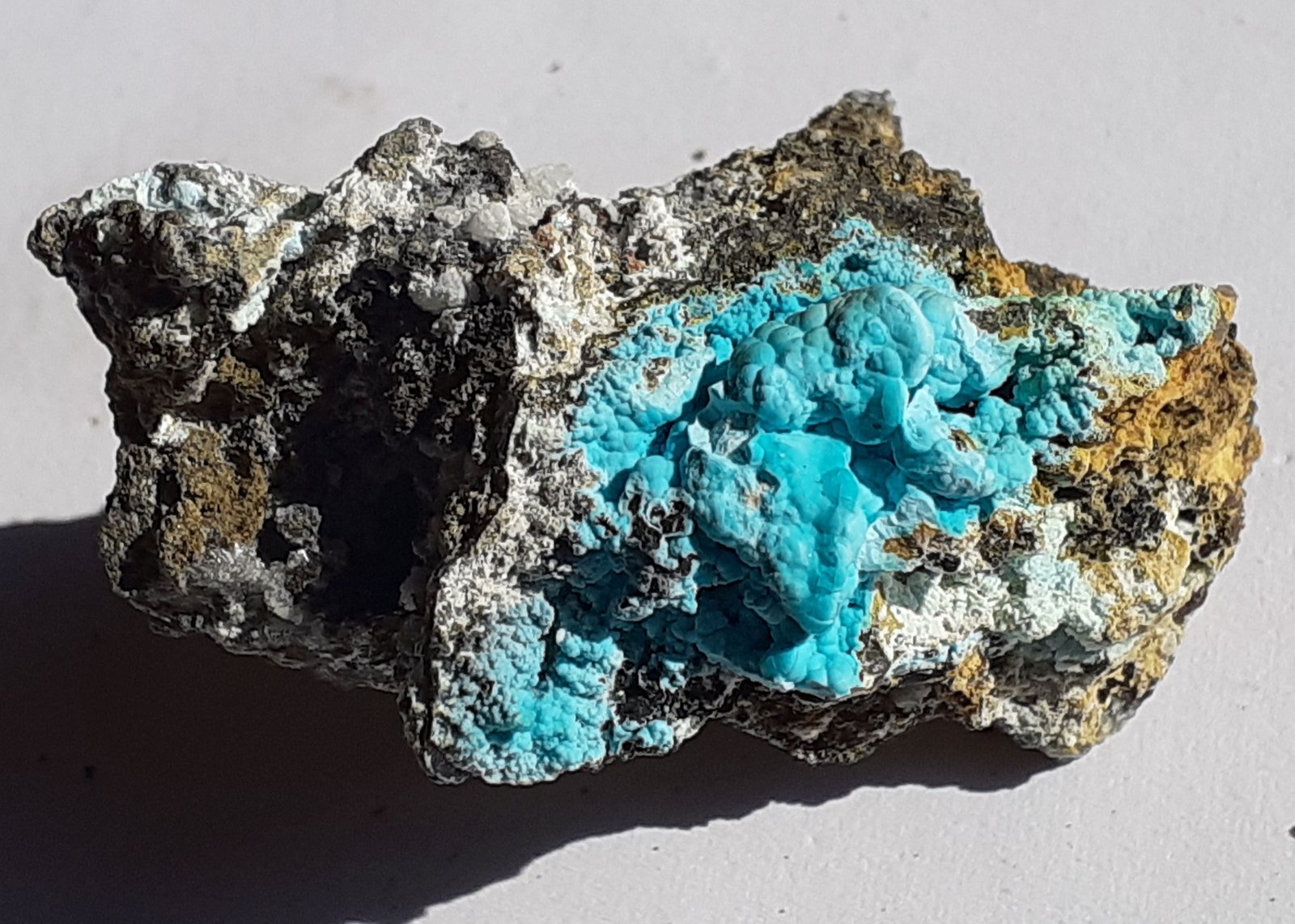 Chrysocolla
3,5 x 2 cm
(Autor: Volkmar Stingl)