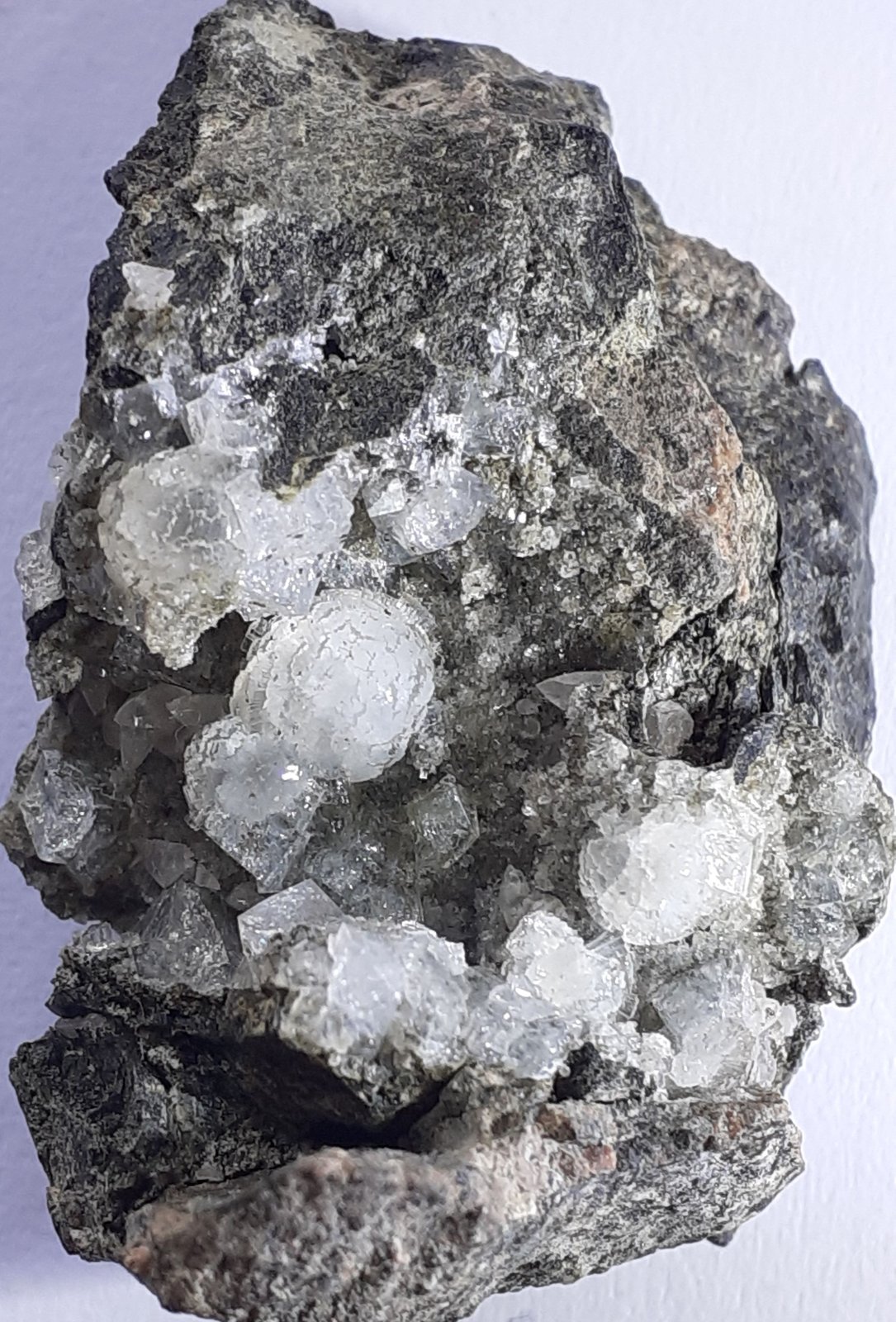 Stilbite (variety Puflerite)
3,5 x 2 cm
(Autor: Volkmar Stingl)