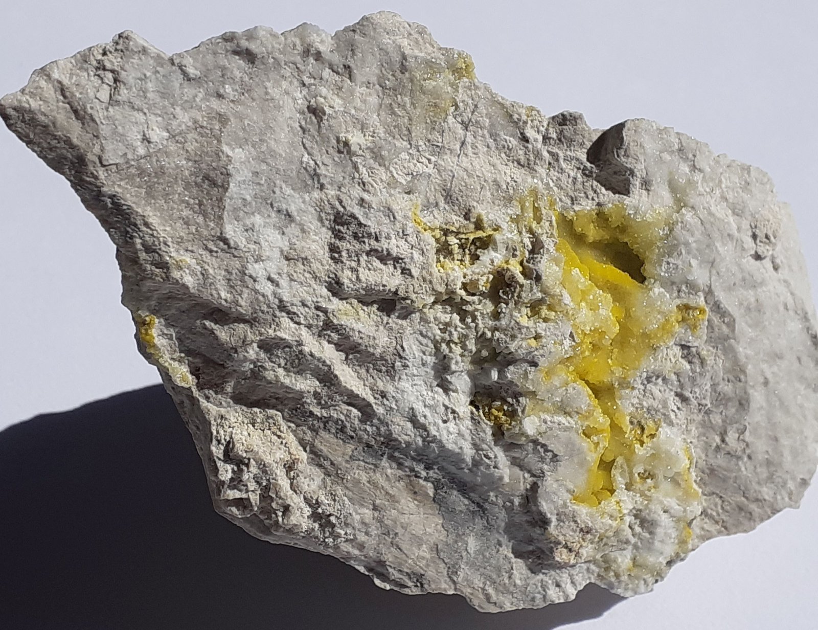 Smithsonite (variety cadmian smithsonite)
8 x 5 cm
(Autor: Volkmar Stingl)