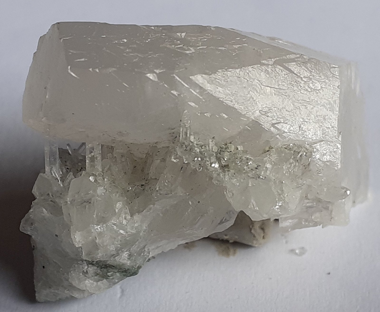 Calcite, Quartz
3,5 x 2,5 cm
(Autor: Volkmar Stingl)