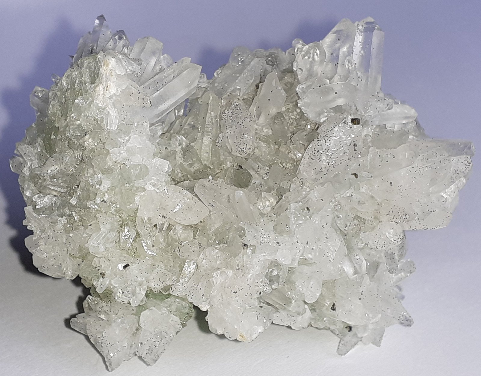 Quartz, Calcite, Pyrite, Fluorite
5,5 x 4 cm
(Autor: Volkmar Stingl)