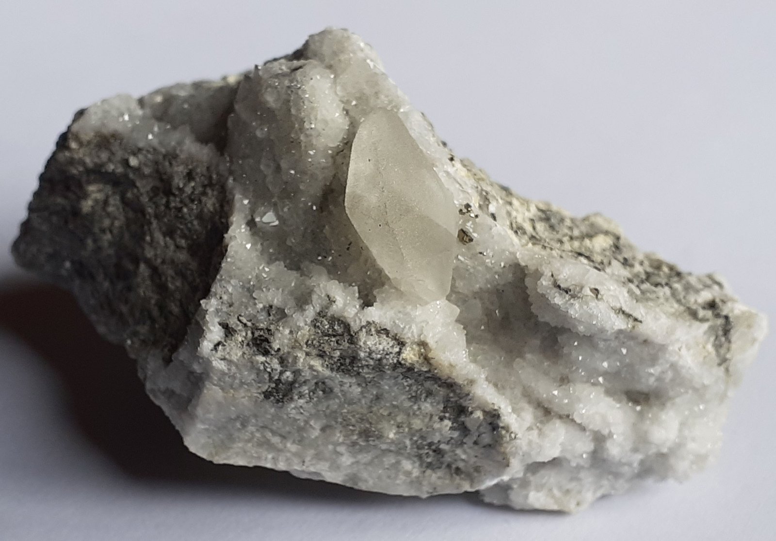 Calcite, Quartz, Pyrite
6,5 x 4 cm
(Autor: Volkmar Stingl)