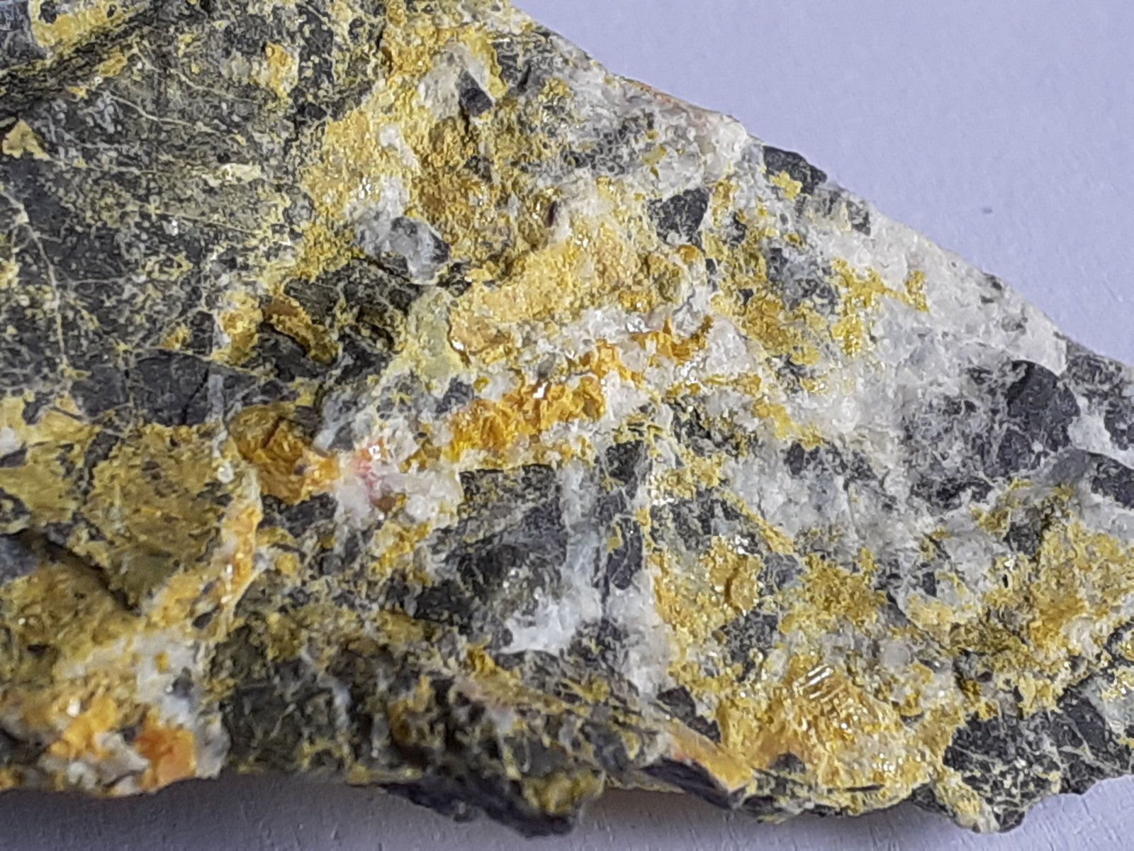 Orpiment
6,5 x 4,5 cm
(Autor: Volkmar Stingl)