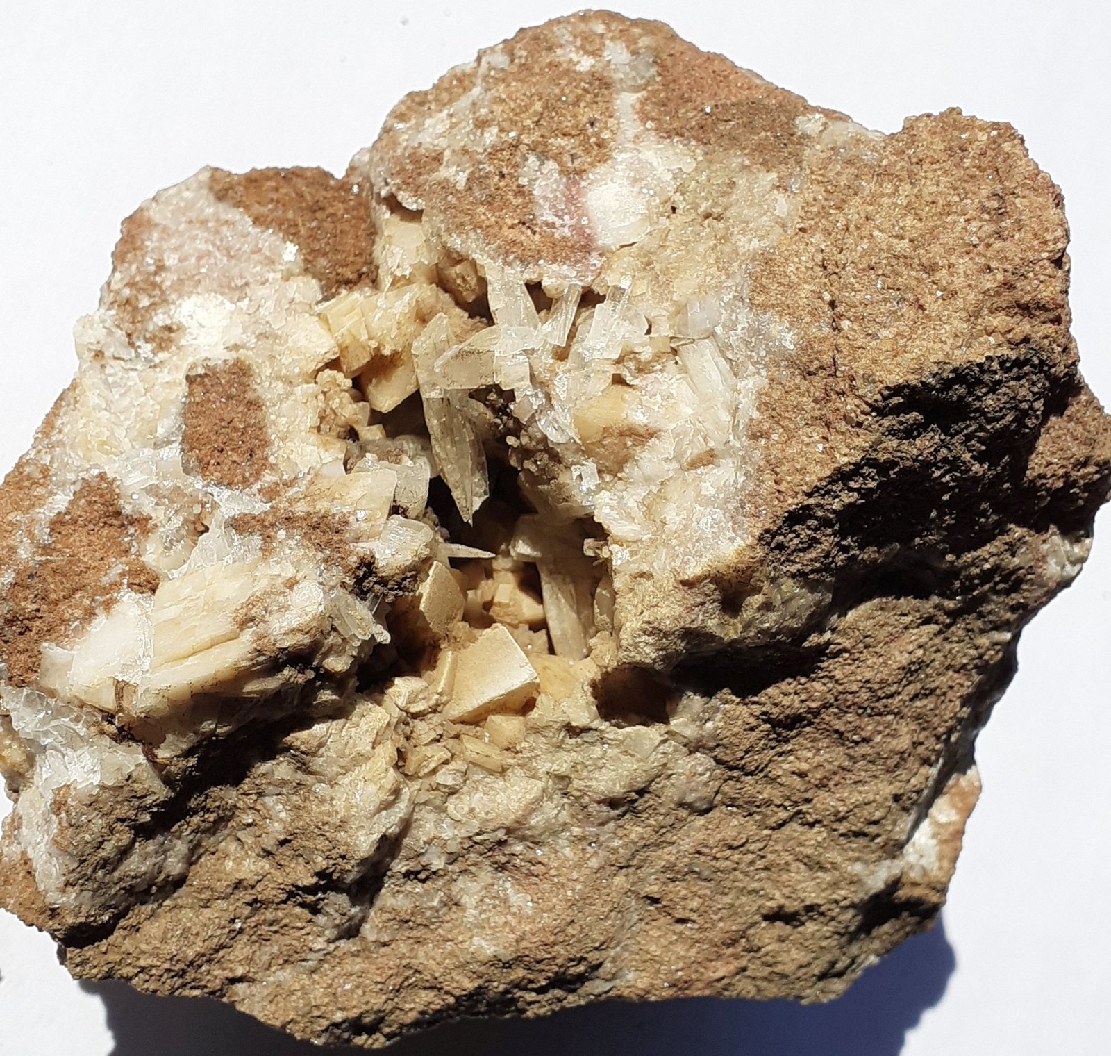Aragonite, Magnesite, Baryte
9 x 9 cm
(Autor: Volkmar Stingl)