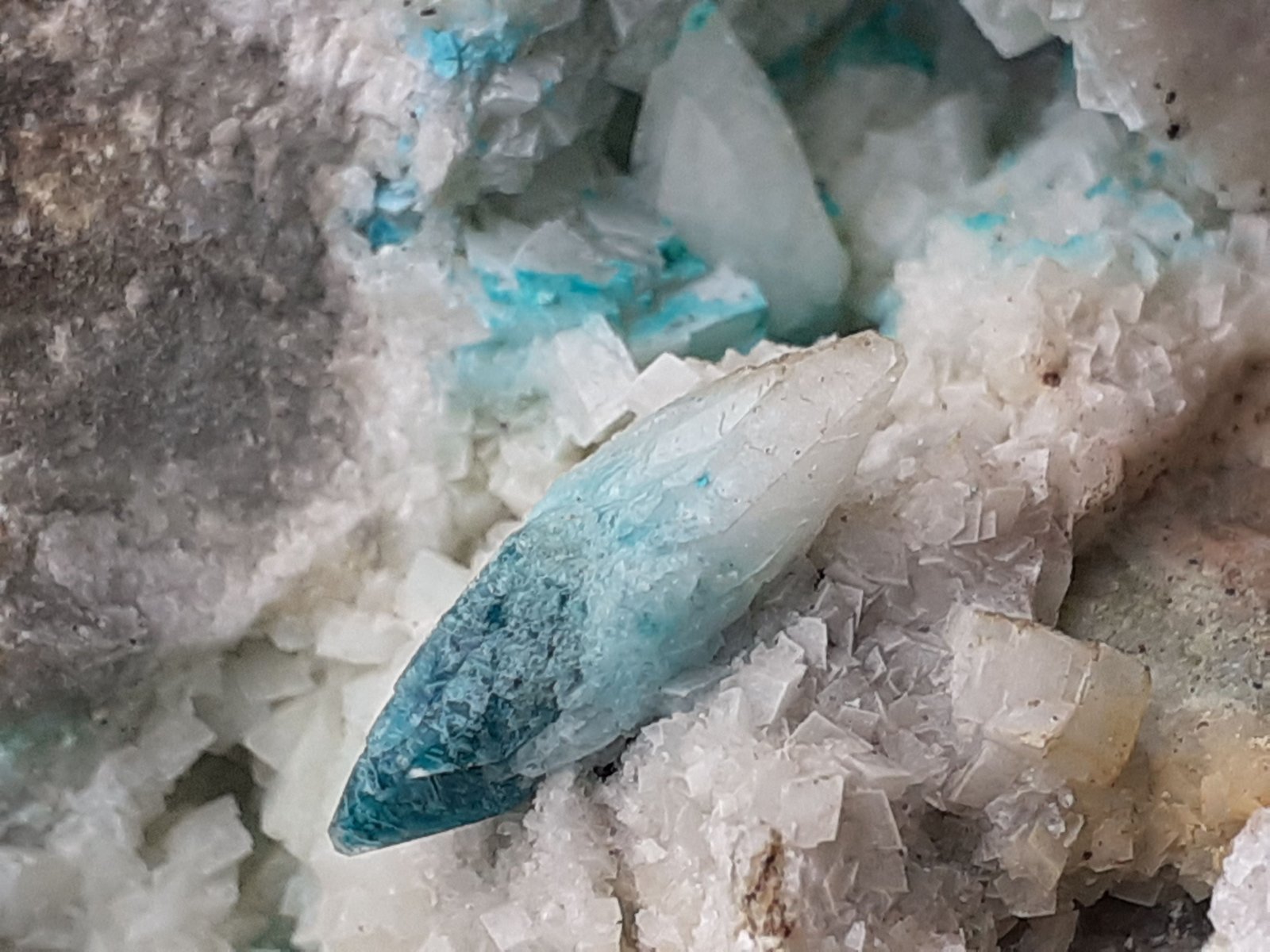 Calcite, Malachite, Dolomite
10 x 7 cm
(Autor: Volkmar Stingl)