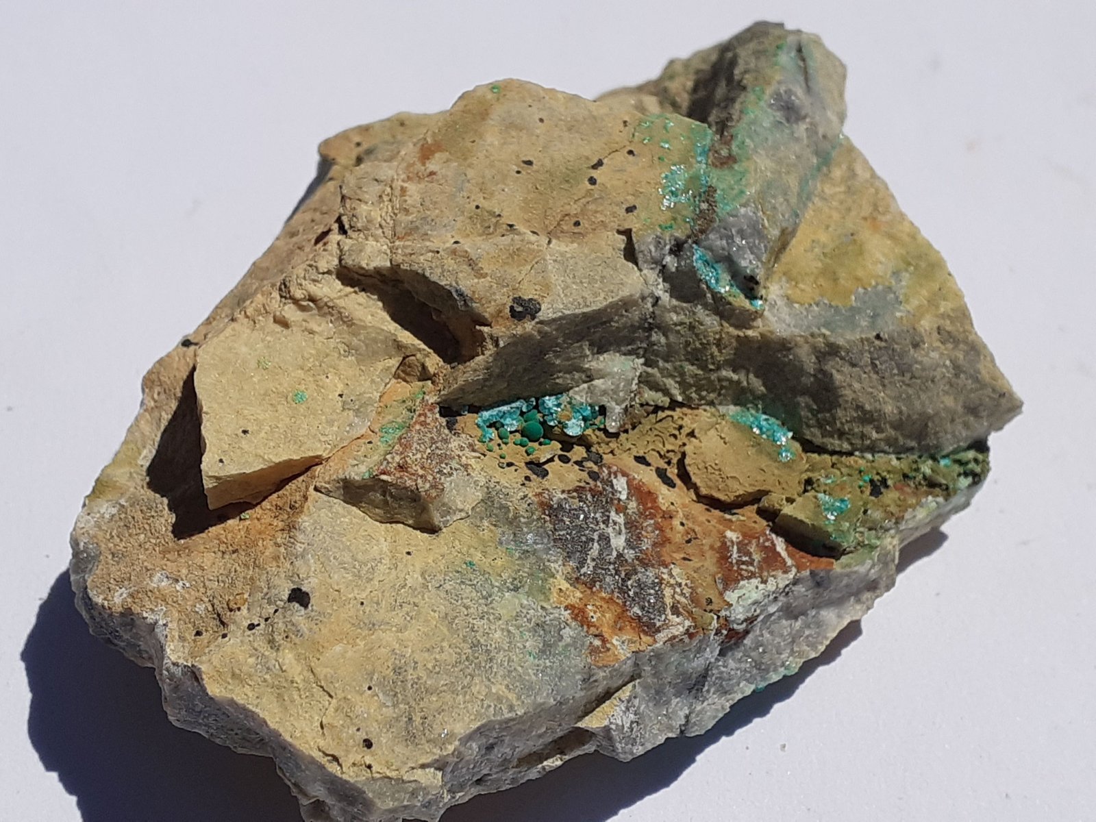 Theisite
6 x 4,5 cm
(Autor: Volkmar Stingl)