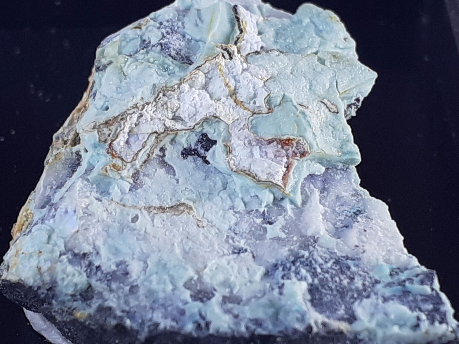 Sasaite
2,5 x 2 cm
(Autor: Volkmar Stingl)