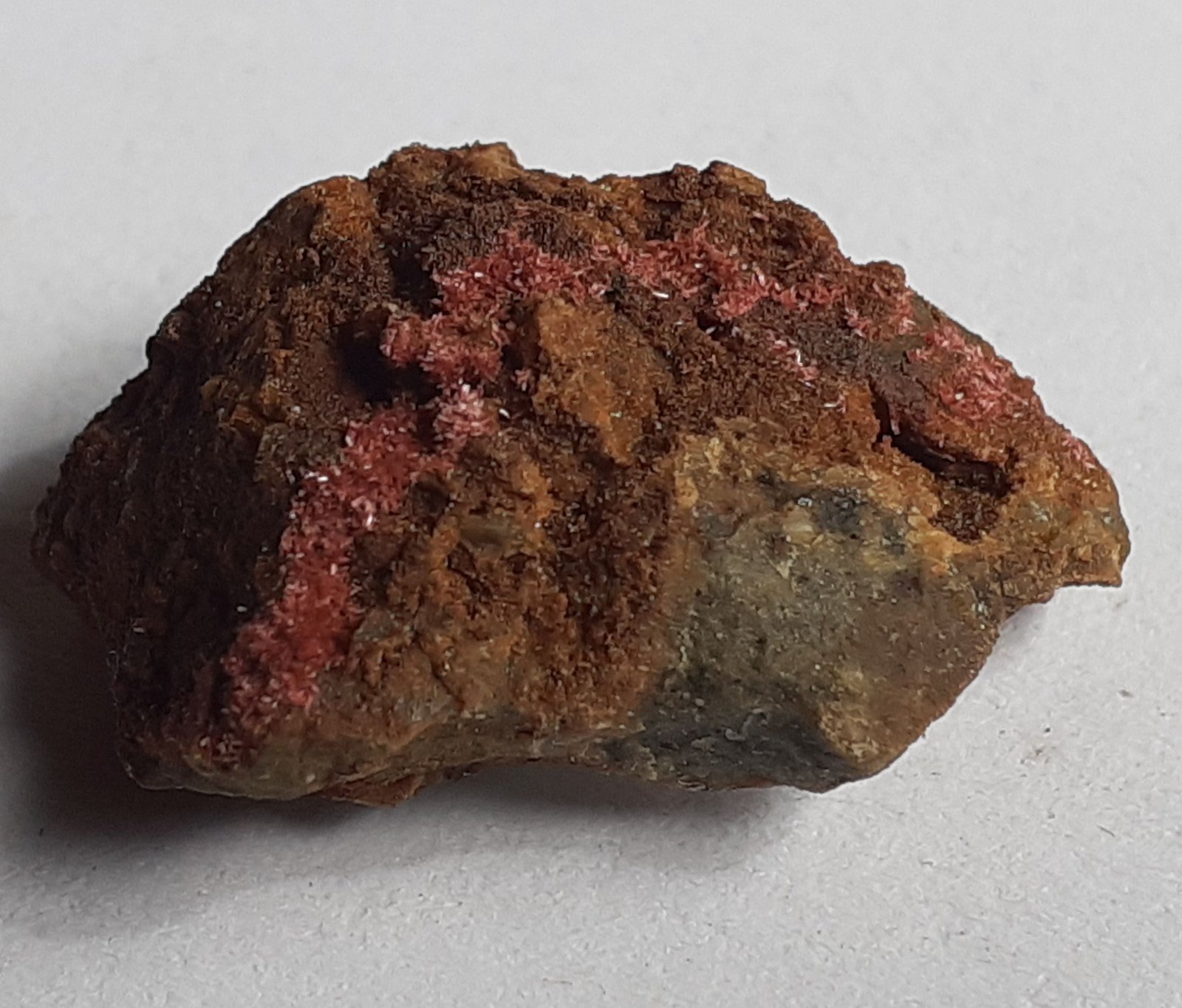 Erythrite
2 x 1,5 cm
(Autor: Volkmar Stingl)