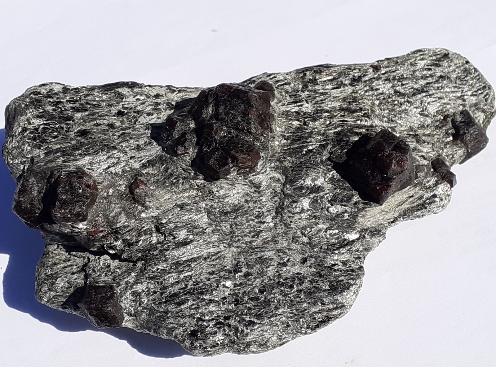 Almandine
16 x 10 cm
(Autor: Volkmar Stingl)