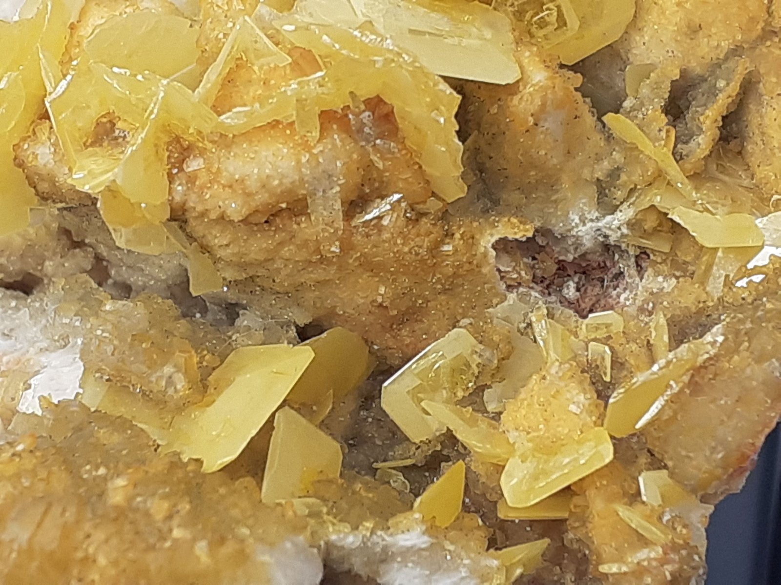 Wulfenite
6 x 6 cm
(Autor: Volkmar Stingl)