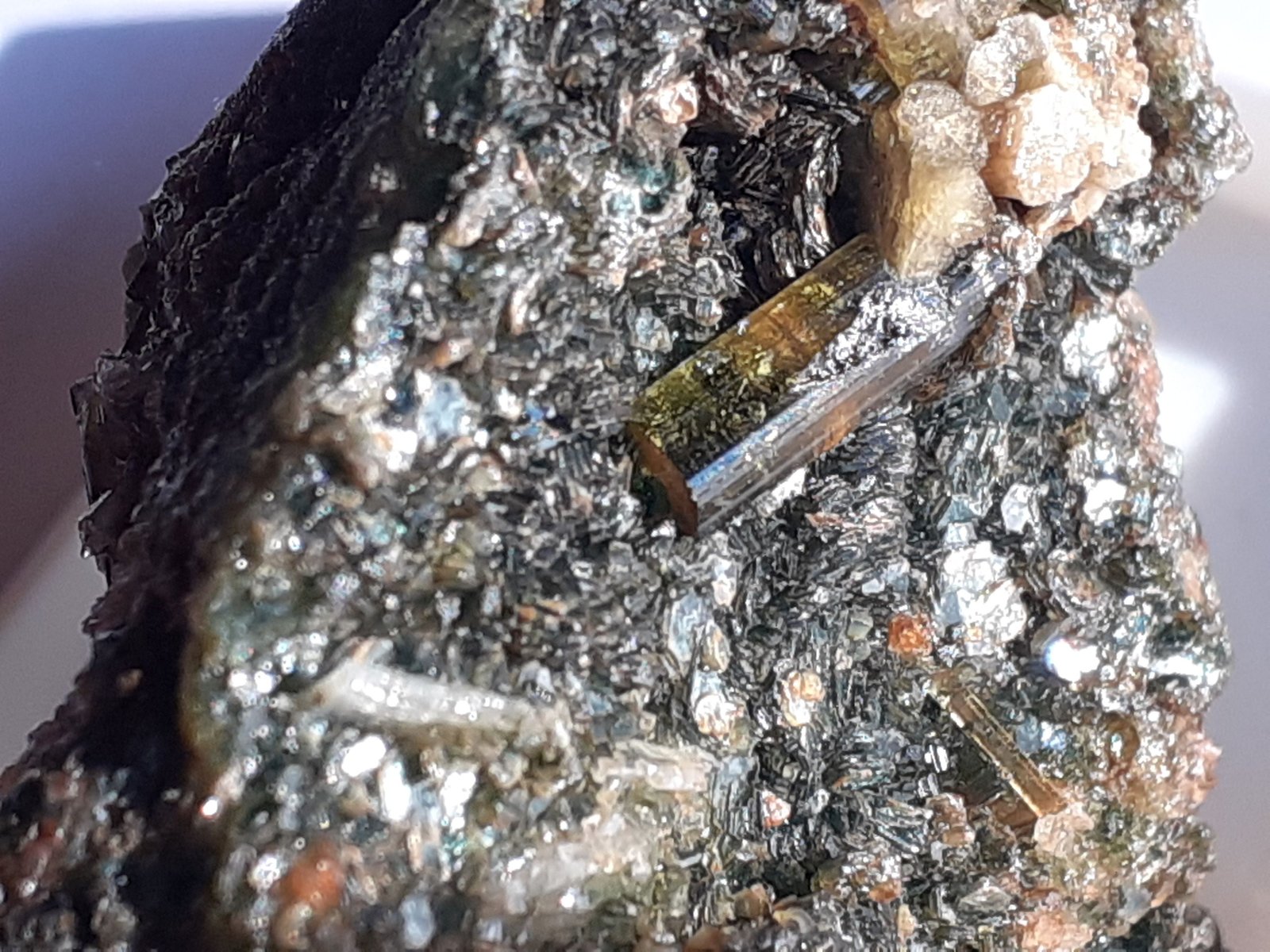 Vesuvianite
3,5 x 2,5 cm
(Autor: Volkmar Stingl)