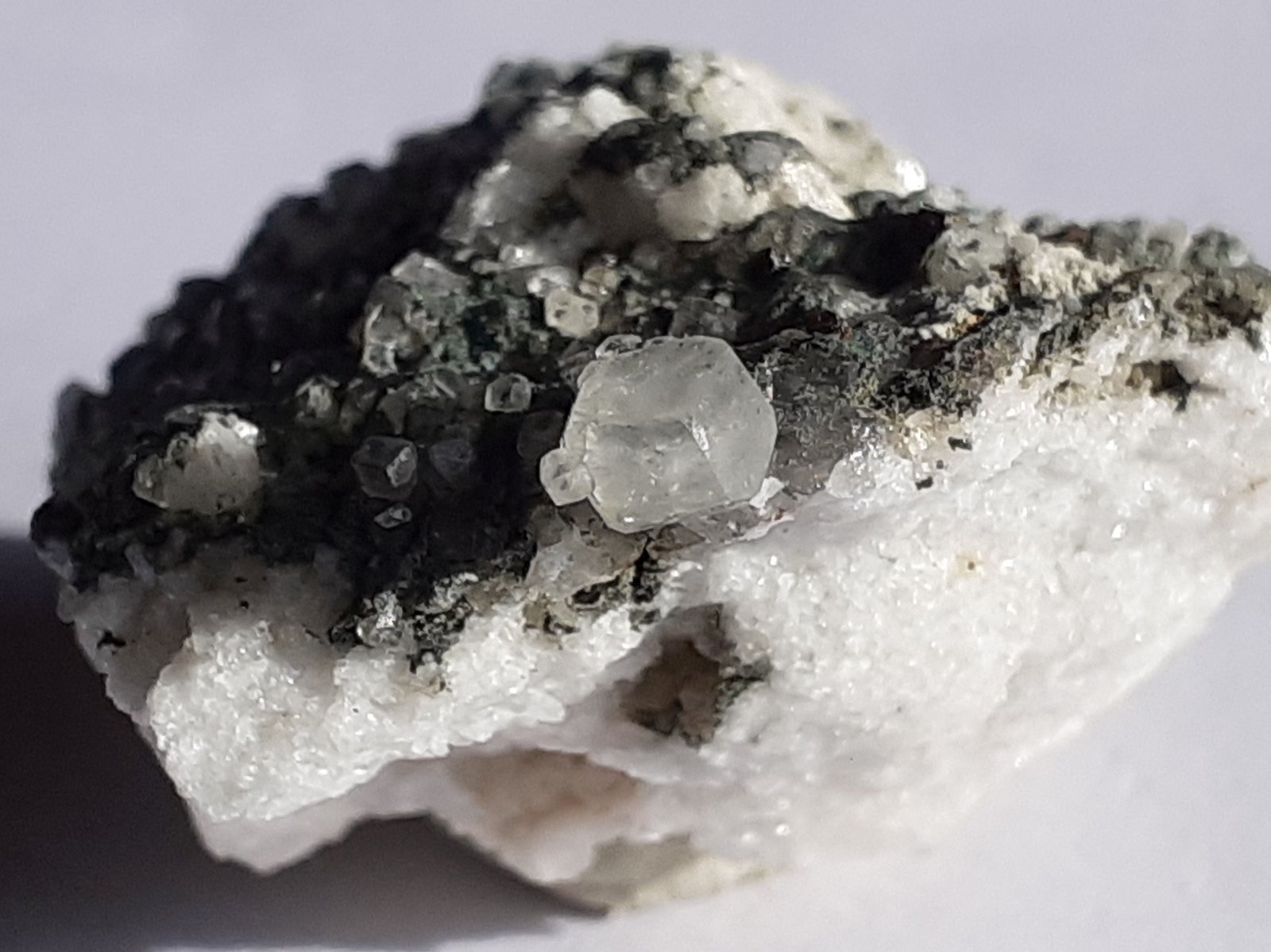 Phenakite
2,5 x 2 cm
(Autor: Volkmar Stingl)
