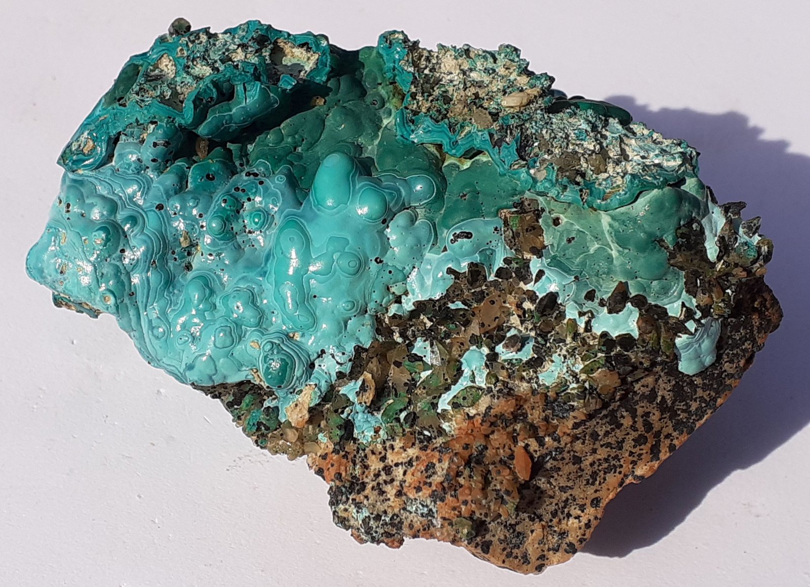 Malachite, Chrysocolla, Calcite
7 x 5 cm
(Autor: Volkmar Stingl)