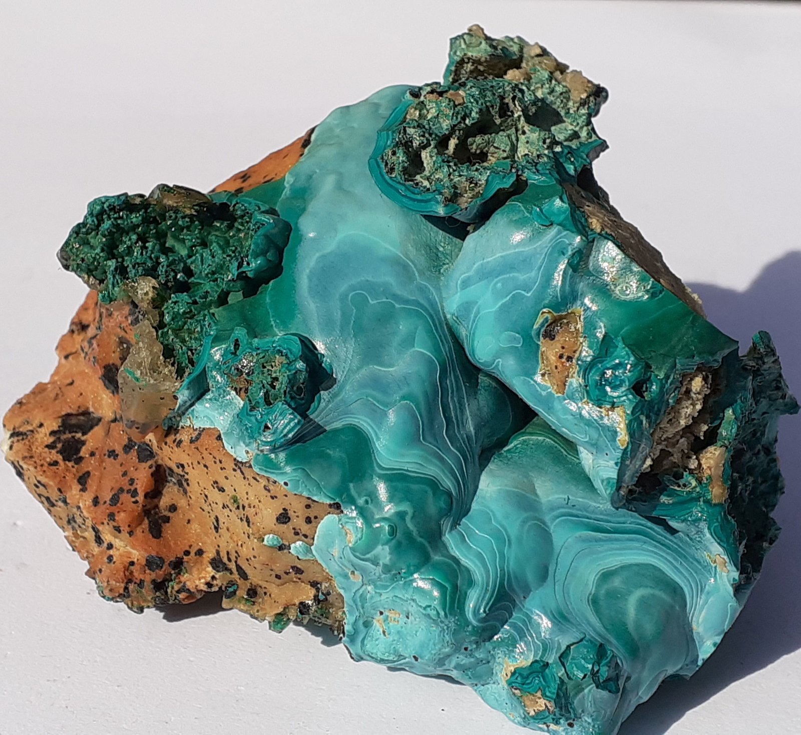 Malachite, Chrysocolla, Calcite
7 x 5 cm
(Autor: Volkmar Stingl)