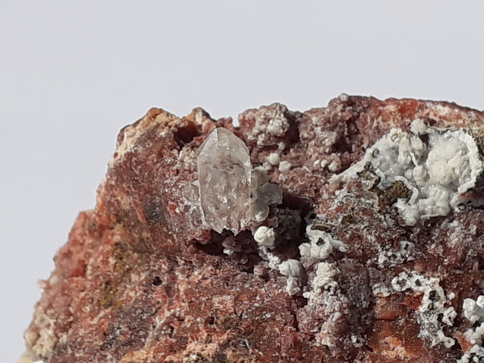 Quartz, Nordstrandite
3 x 3 cm
(Autor: Volkmar Stingl)