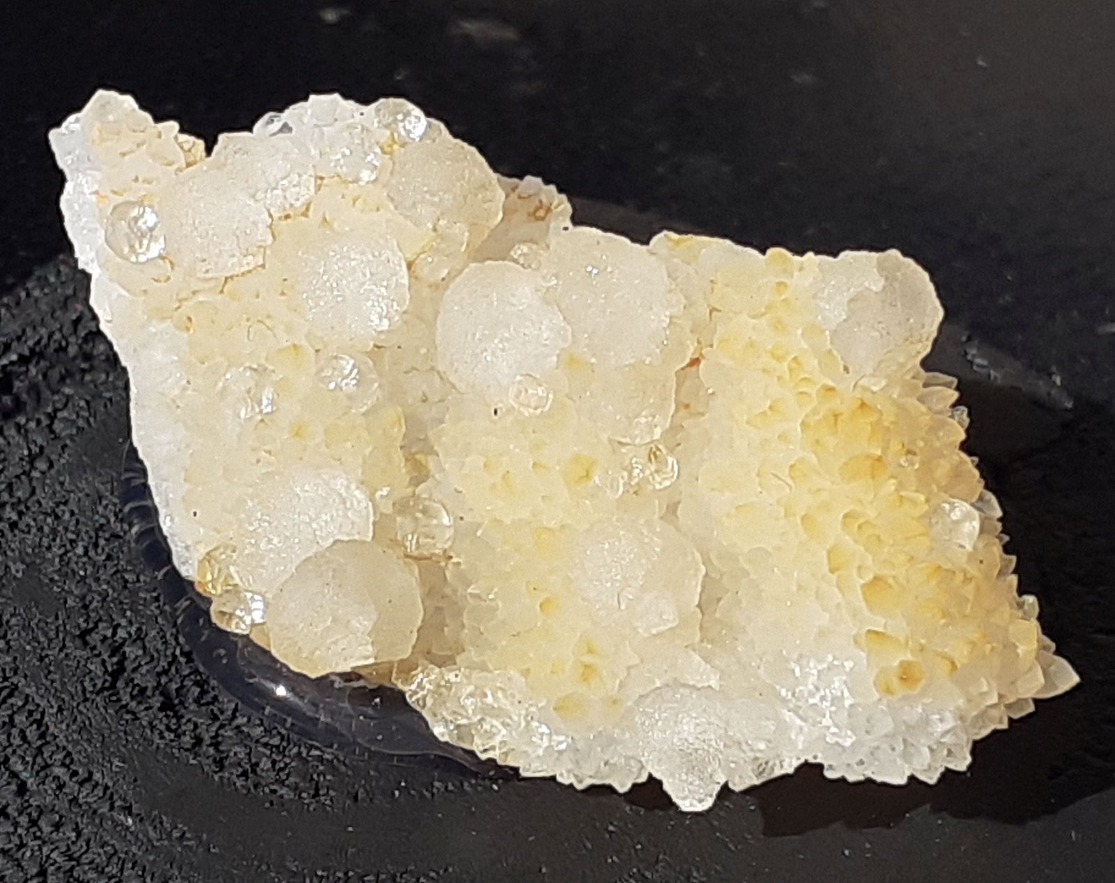 Fluorite, Quartz
3,3 x 1,5 cm
(Autor: Volkmar Stingl)