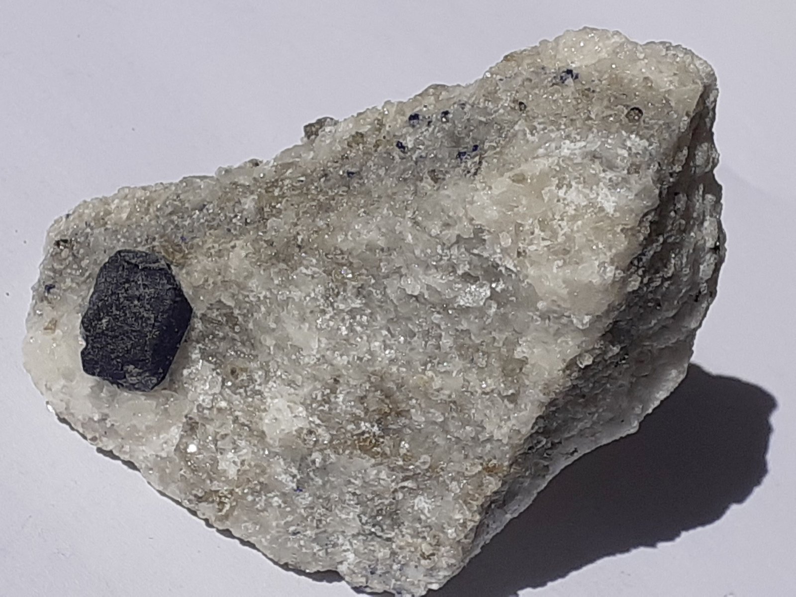 Lazurite, Calcite
6,5 x 4 cm
(Autor: Volkmar Stingl)