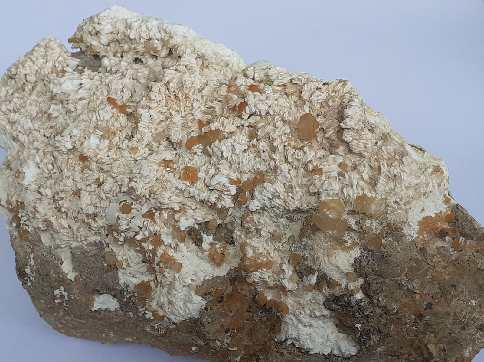 Baryte, Calcite
14 x 9 cm
(Autor: Volkmar Stingl)