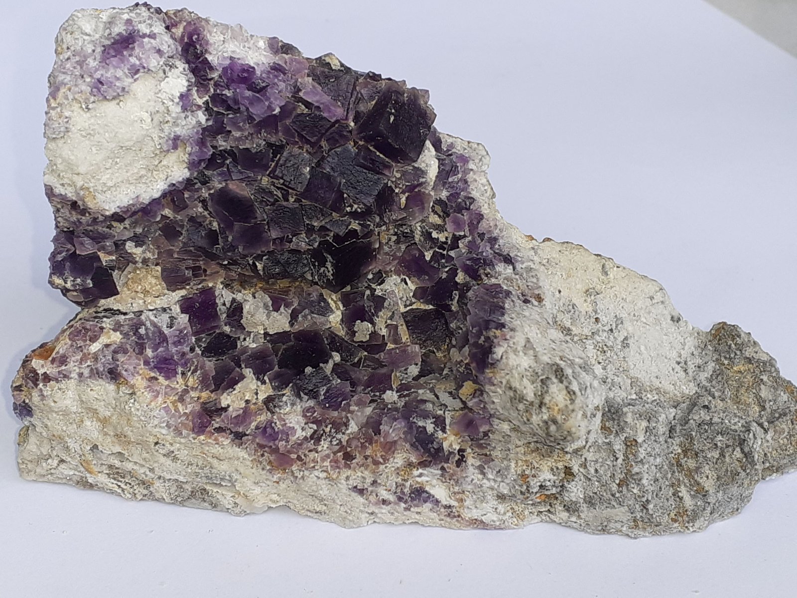 Fluorite
11 x 7 cm
(Autor: Volkmar Stingl)