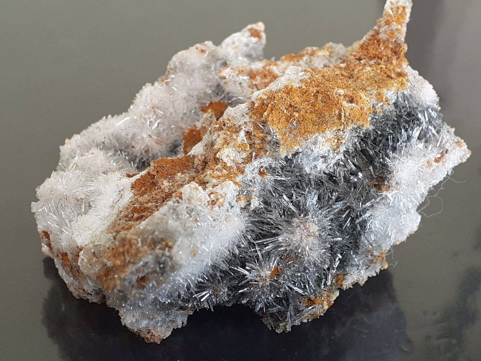 Aragonite
6,5 x 5 cm
(Autor: Volkmar Stingl)