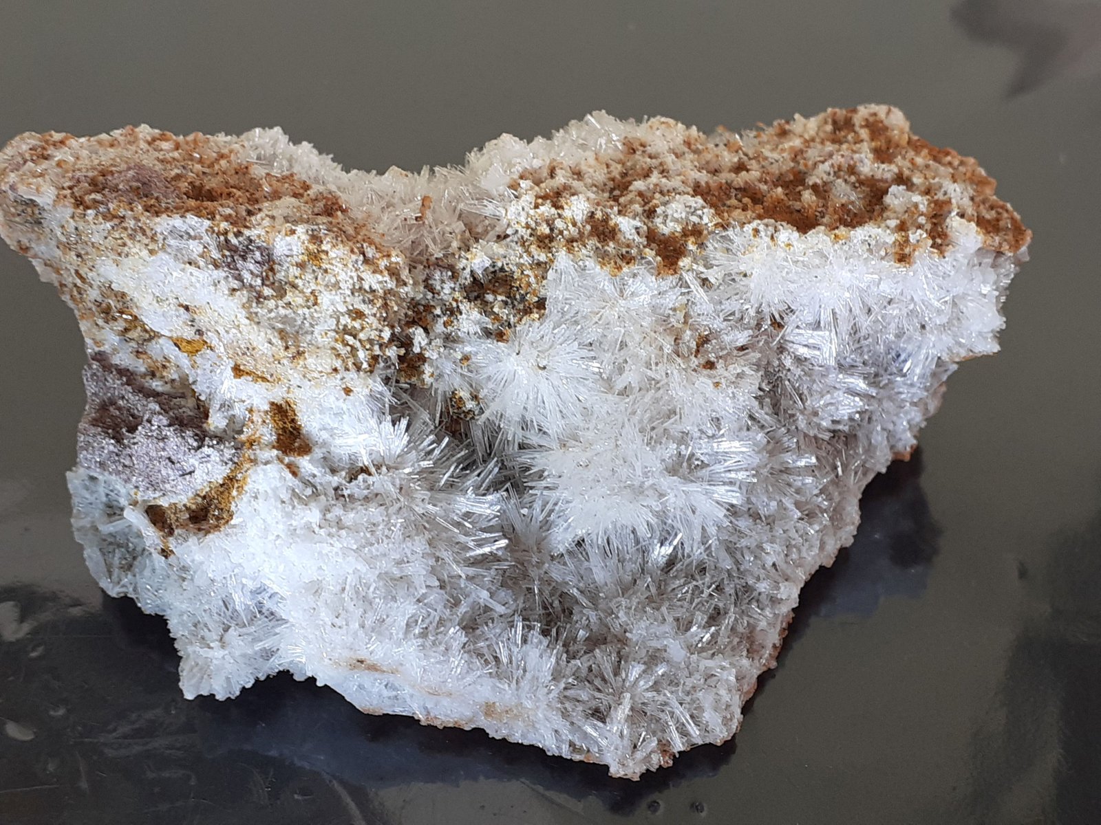 Aragonite
7 x 4,5 cm
(Autor: Volkmar Stingl)