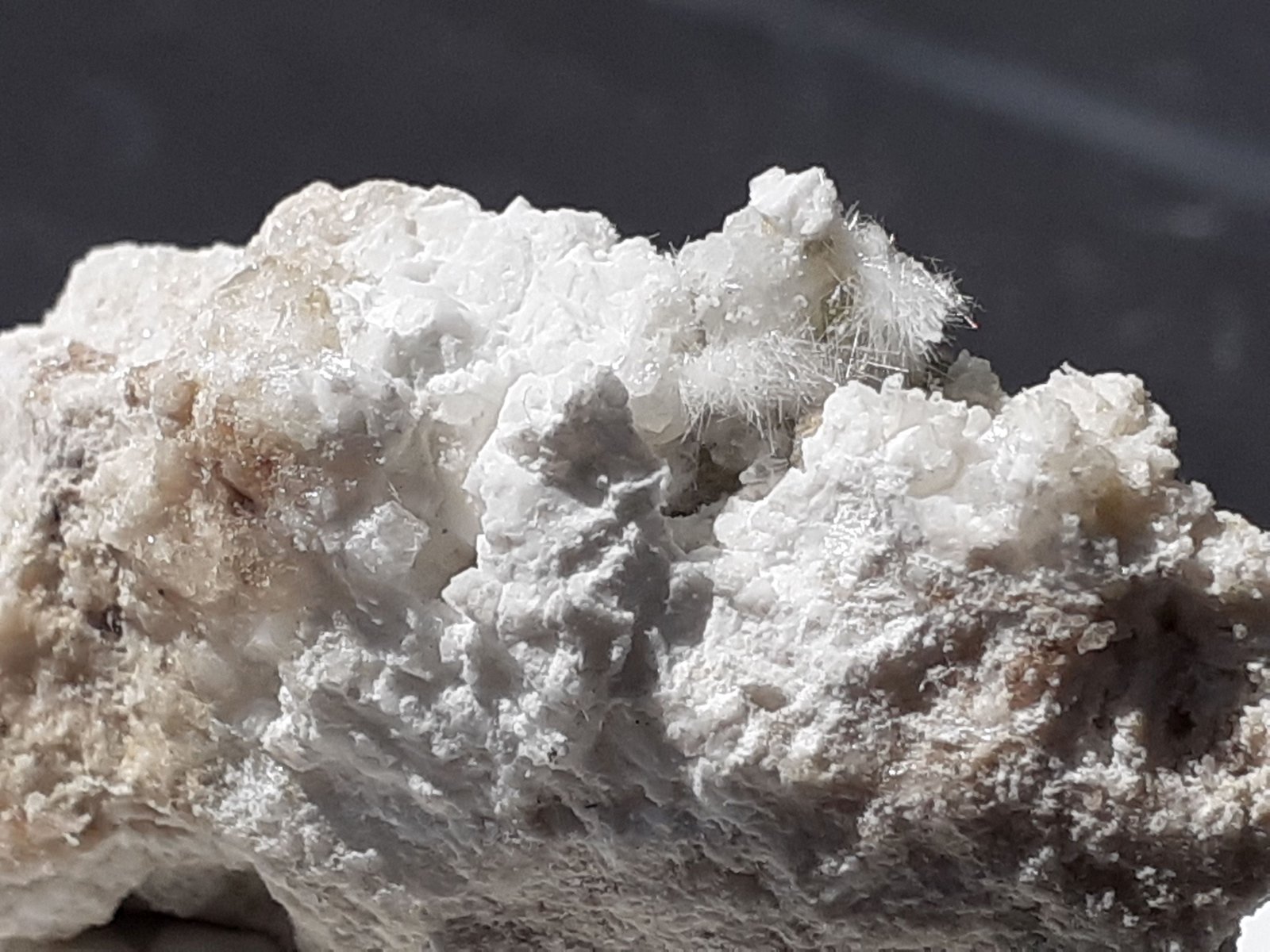 Thaumasite
3,5 x 2 cm
(Autor: Volkmar Stingl)
