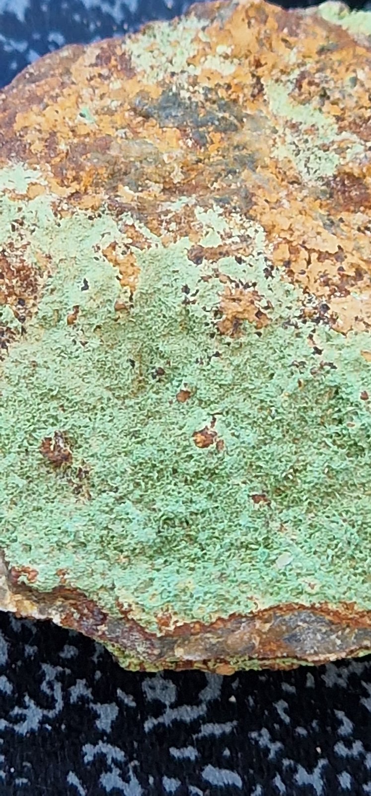 Pyromorphite
10 cm
(Autor: Forrestblyth)