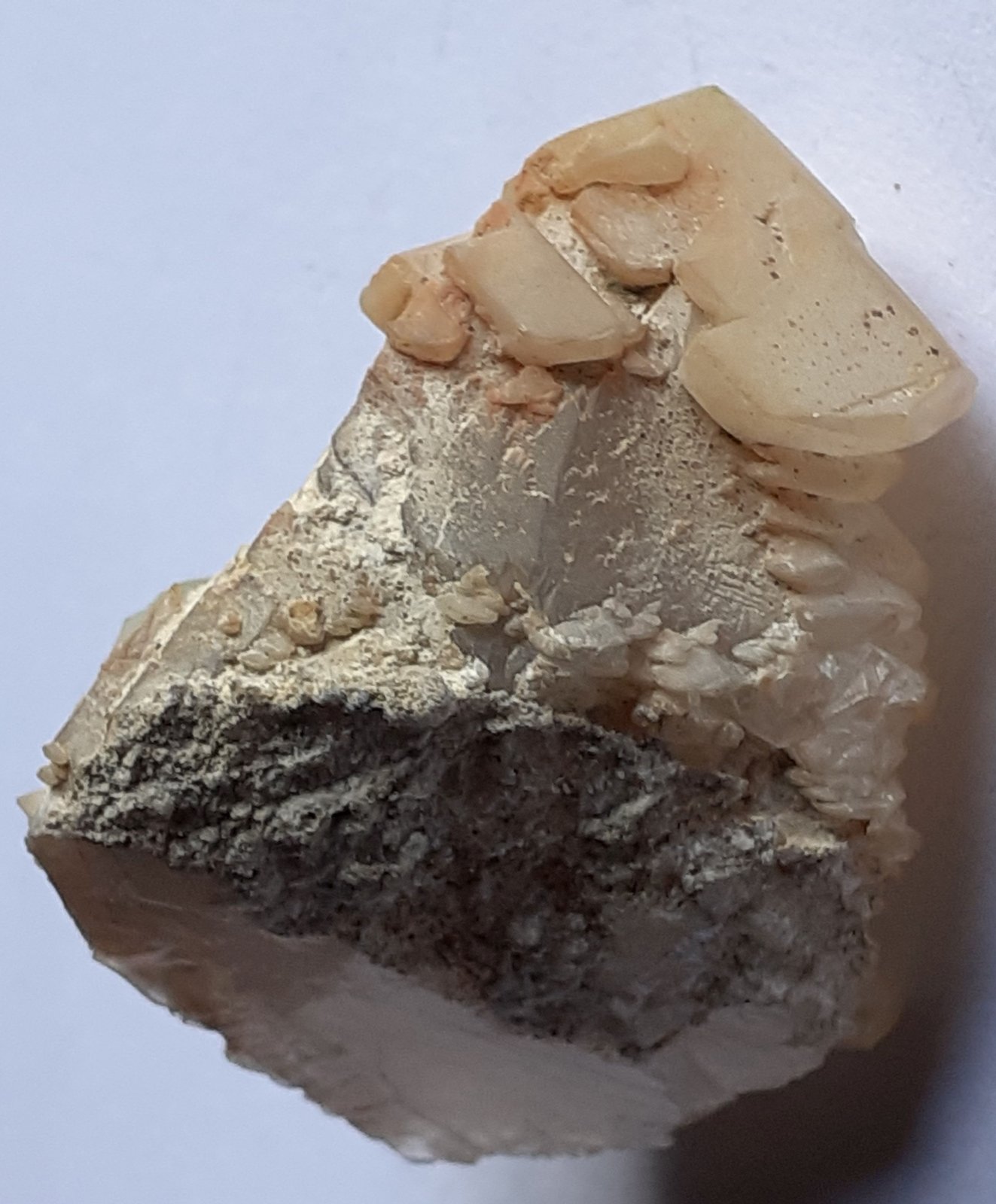 Calcite
3,5 x 2,5 cm
(Autor: Volkmar Stingl)