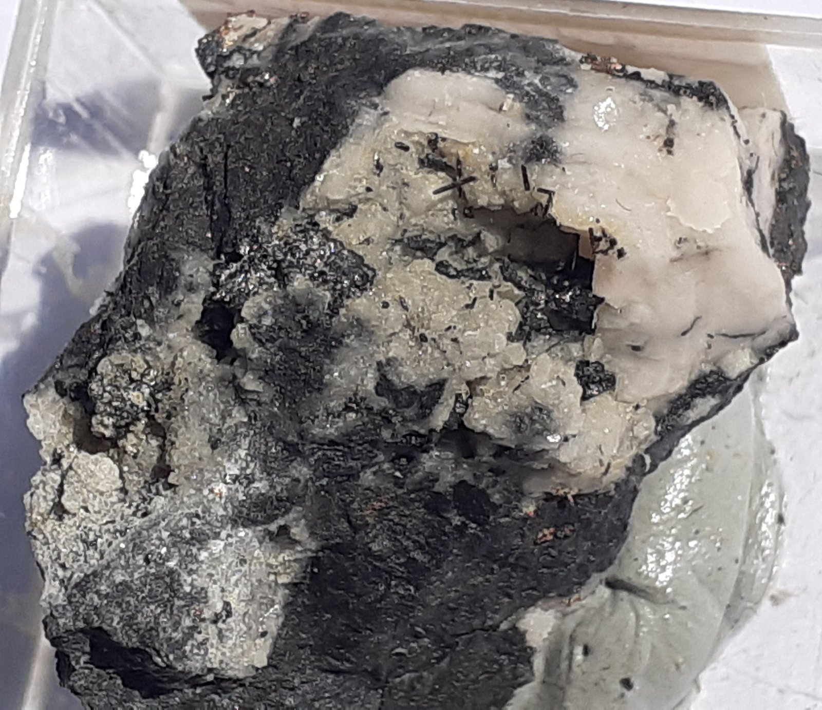 Imiterite
2,5 x 1,5 cm
(Autor: Volkmar Stingl)